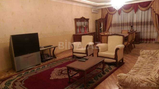 Сдаётся 4-комн. новостройка 180 м², м. Низами, photo 1 from 16
