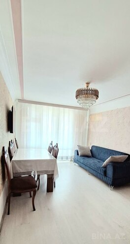 Продаётся 2-комн. вторичка 50 м², photo 1 from 12