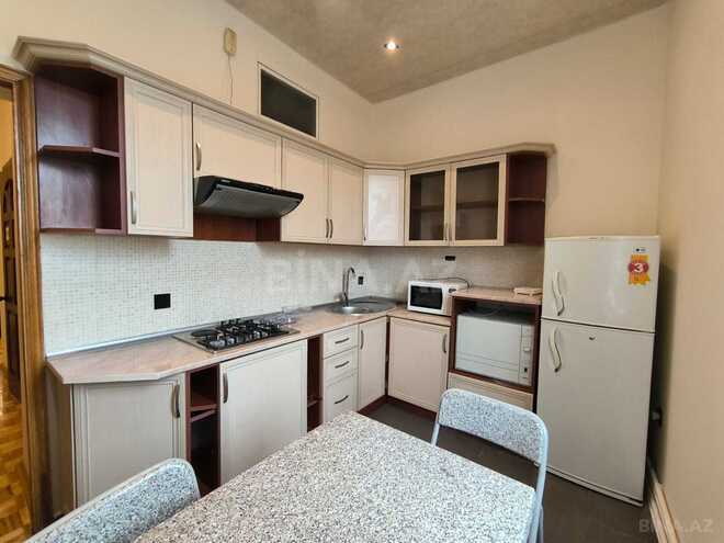 İcarəyə verilir 3 otaqlı köhnə tikili 110 m², Sahil m., photo 7 from 14