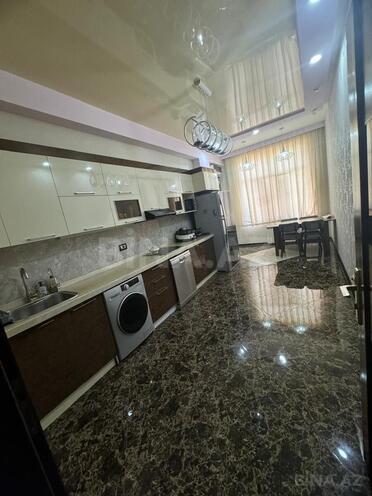 Сдаётся 3-комн. новостройка 130 м², м. Низами, photo 14 from 21