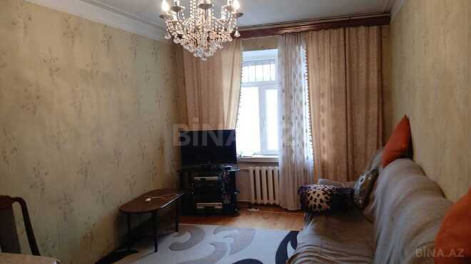 Satılır 2 otaqlı köhnə tikili 62 m², Əhmədli q., photo 1 from 8
