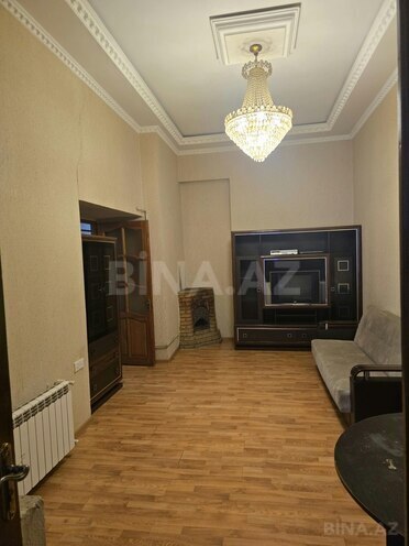 Satılır 4 otaqlı köhnə tikili 95 m², Yasamal r., photo 3 from 15
