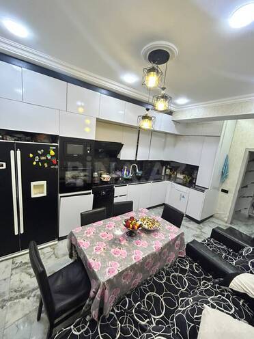 Продаётся 4-комн. новостройка 122 м², Абшеронcкий  р., photo 1 from 18