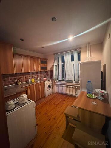 Продаётся 2-комн. вторичка 60 м², м. Ази Асланов, photo 5 from 12