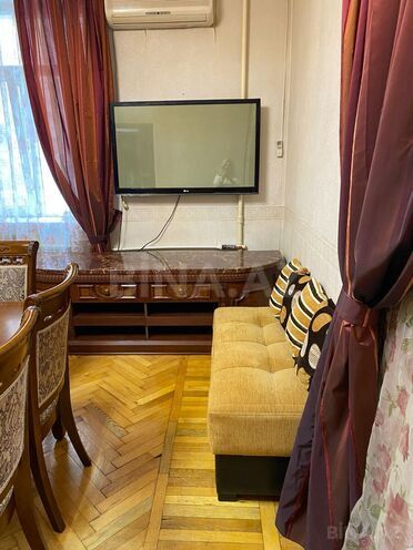 İcarəyə verilir 2 otaqlı köhnə tikili 65 m², 28 May m., photo 14 from 23