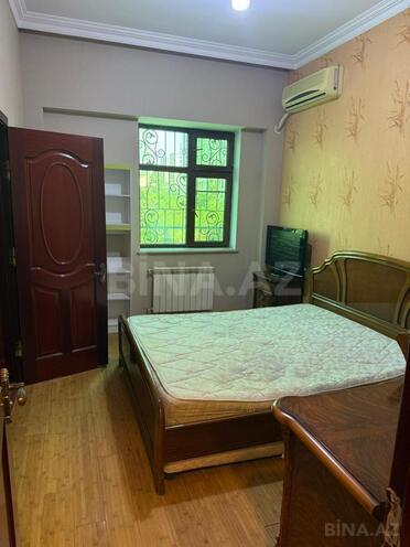 Сдаётся 4-комн. вторичка 100 м², м. Гянджлик, photo 1 from 12