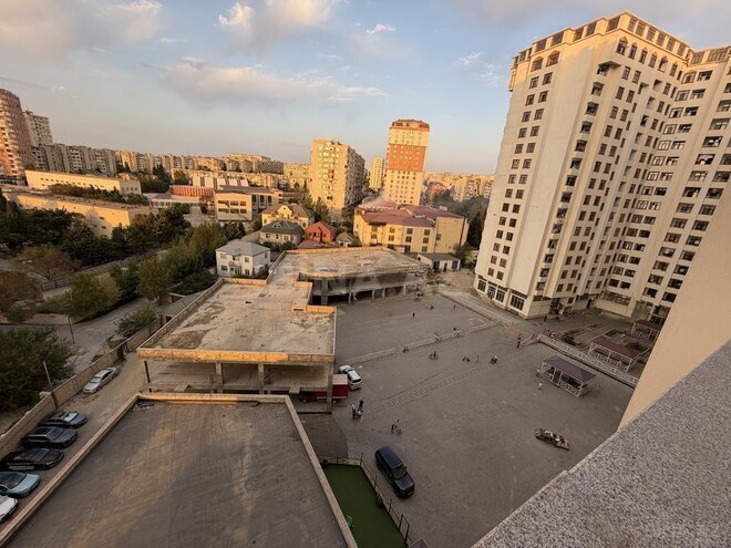 Продаётся 2-комн. новостройка 66 м², м. Ахмедлы, photo 1 from 10