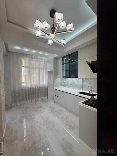 Продаётся 3-комн. новостройка 105 м², м. Кара Караев, photo 1 from 17
