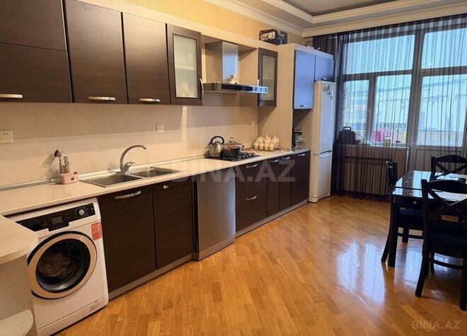 Продаётся 2-комн. новостройка 110 м², м. Иншаатчылар, photo 1 from 15