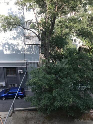 Satılır 3 otaqlı köhnə tikili 100 m², Sahil m., photo 14 from 17