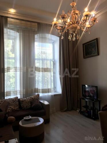 Satılır 3 otaqlı köhnə tikili 100 m², Sahil m., photo 9 from 17