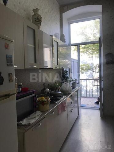 Satılır 3 otaqlı köhnə tikili 100 m², Sahil m., photo 16 from 17