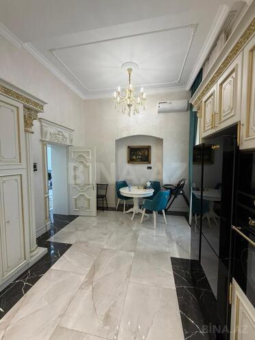 Satılır 4 otaqlı köhnə tikili 213 m², İçəri Şəhər m., photo 14 from 30