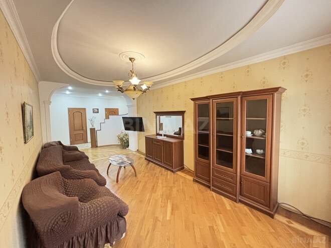 Продаётся 3-комн. новостройка 130 м², м. Низами, photo 3 from 22