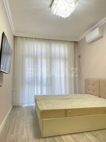 İcarəyə verilir 3 otaqlı yeni tikili 97 m², 28 May m., photo 1 from 17
