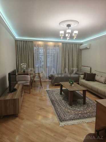 Сдаётся 1-комн. вторичка 40 м², м. Низами, photo 4 from 12