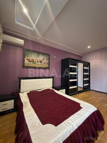 Сдаётся 3-комн. новостройка 110 м², м. 28 мая, photo 1 from 14