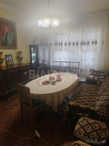 Satılır 5 otaqlı köhnə tikili 125 m², Həzi Aslanov m., photo 1 from 32