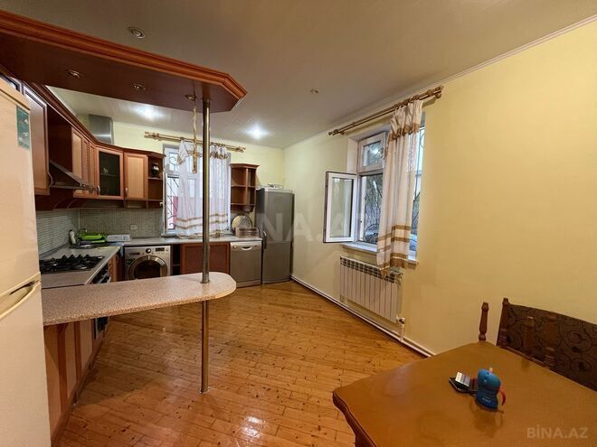 Satılır 8 otaqlı həyət evi/bağ evi 230 m², Novxanı q., photo 20 from 31