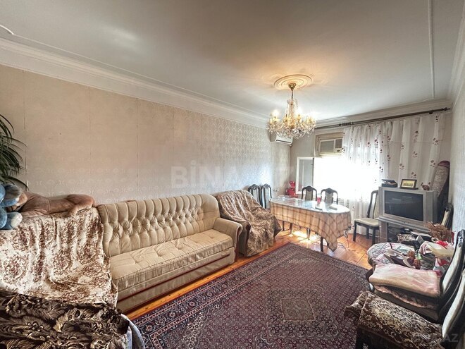 Satılır 3 otaqlı köhnə tikili 65 m², Nizami r., photo 1 from 14
