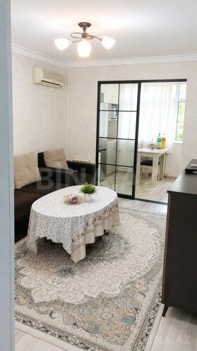 Satılır 2 otaqlı köhnə tikili 35 m², Xalqlar Dostluğu m., photo 1 from 7