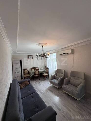 Satılır 3 otaqlı köhnə tikili 50 m², Binə q., photo 1 from 18