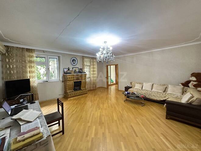 Satılır 5 otaqlı köhnə tikili 120 m², Neftçilər m., photo 1 from 29