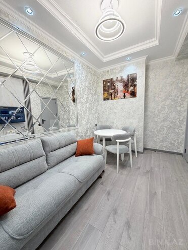 Продаётся 2-комн. новостройка 42 м², м. Кара Караев, photo 3 from 14