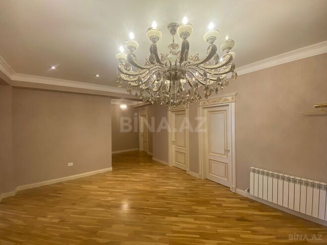 İcarəyə verilir 4 otaqlı yeni tikili 185 m², 28 May m., photo 16 from 23