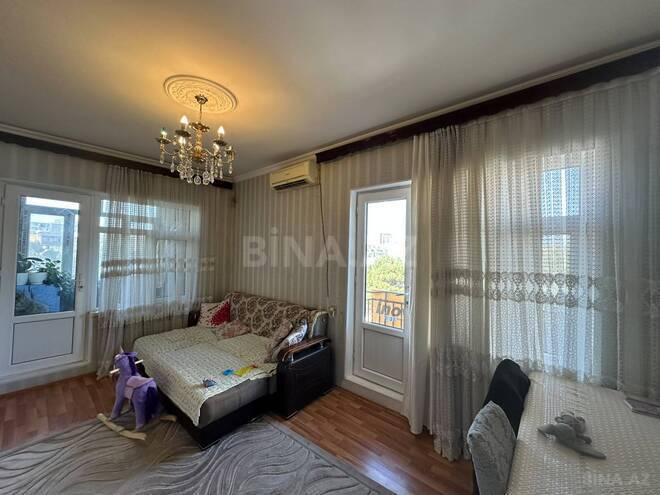 Продаётся 2-комн. вторичка 65 м², м. Халглар Достлугу, photo 1 from 13