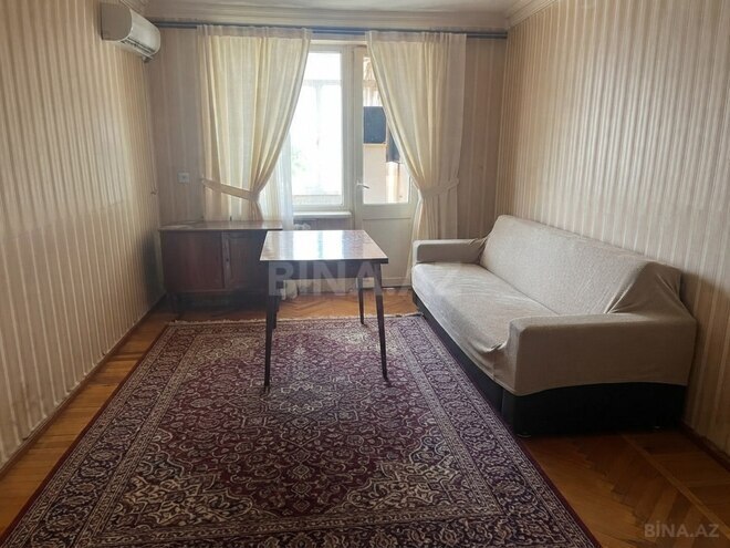 Сдаётся 3-комн. вторичка 70 м², м. Иншаатчылар, photo 1 from 9