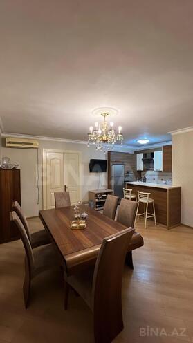 Продаётся 4-комн. вторичка 75 м², Ясамальский р., photo 1 from 16