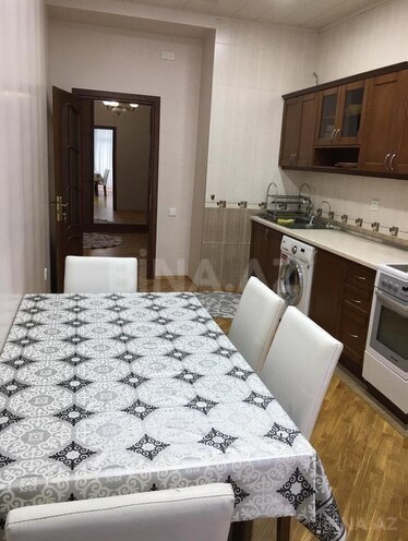 Сдаётся 3-комн. новостройка 140 м², Насиминский  р., photo 13 from 14