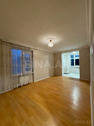 Satılır 2 otaqlı köhnə tikili 30 m², İnşaatçılar m., photo 1 from 7