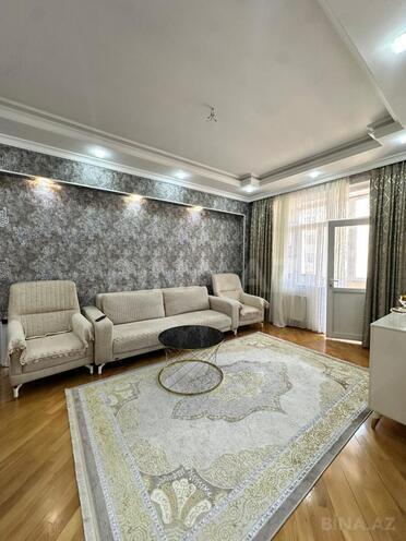 Продаётся 3-комн. новостройка 80 м², м. Нефтчиляр, photo 1 from 17