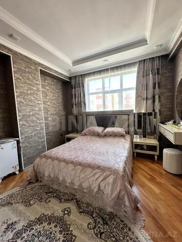 Продаётся 3-комн. новостройка 80 м², м. Нефтчиляр, photo 10 from 17