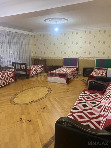 İcarəyə verilir 3 otaqlı köhnə tikili 140 m², Azadlıq Prospekti m., photo 3 from 7
