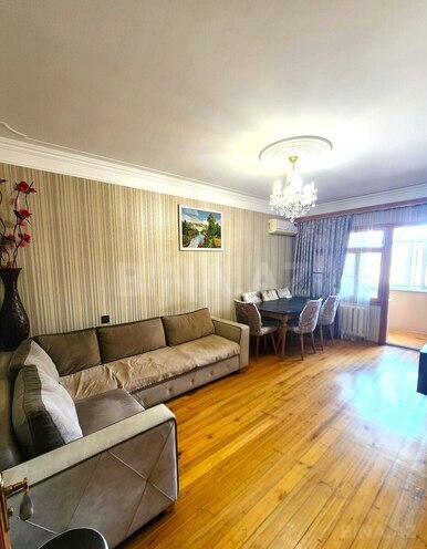 Satılır 3 otaqlı köhnə tikili 60 m², Qaraçuxur q., photo 3 from 17