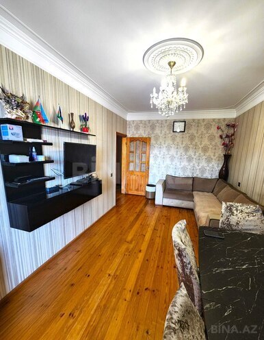 Satılır 3 otaqlı köhnə tikili 60 m², Qaraçuxur q., photo 1 from 17