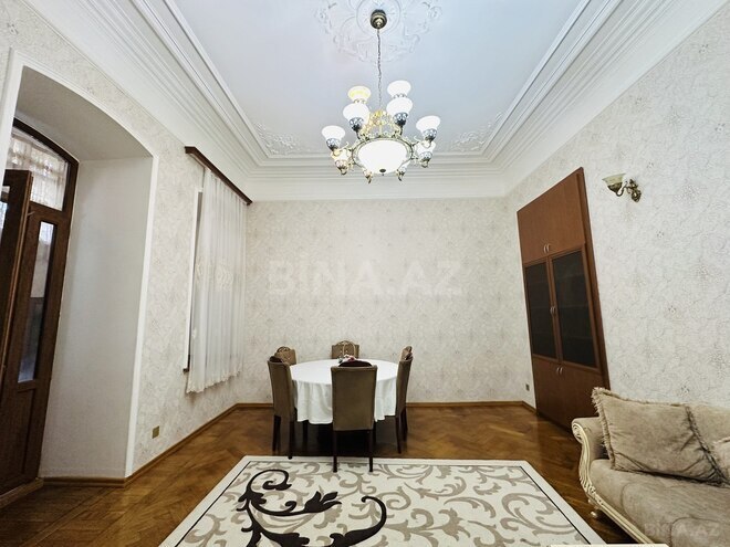 Сдаётся 3-комн. вторичка 120 м², м. Ичеришехер, photo 1 from 21