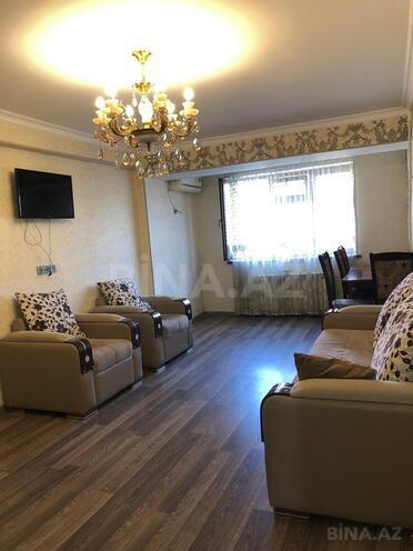 Сдаётся 3-комн. вторичка 60 м², м. Нариман Нариманов, photo 1 from 13