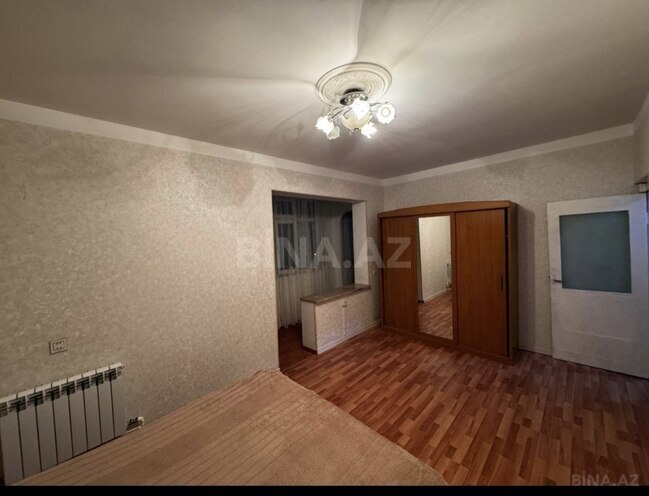 Сдаётся 3-комн. вторичка 80 м², м. Кара Караев, photo 1 from 8