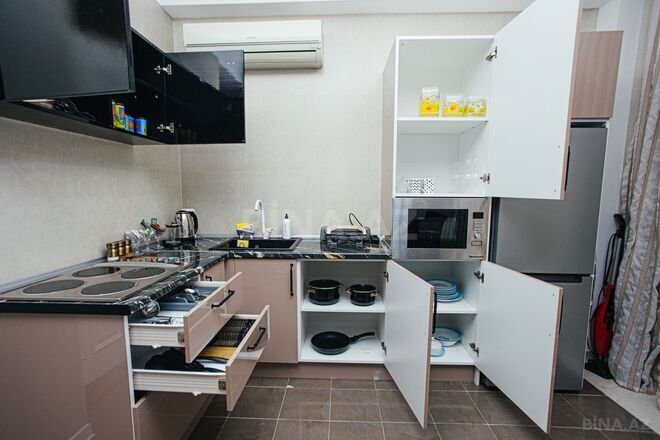 İcarəyə verilir 3 otaqlı yeni tikili 180 m², Nizami m., photo 11 from 16