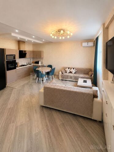 Продаётся 2-комн. новостройка 65 м², м. Низами, photo 1 from 10