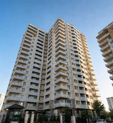 Продаётся 3-комн. новостройка 120 м², м. Нефтчиляр, photo 1 from 11