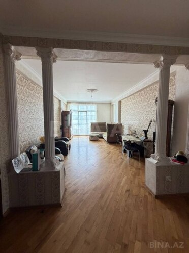 Сдаётся 3-комн. новостройка 130 м², м. Нариман Нариманов, photo 3 from 9