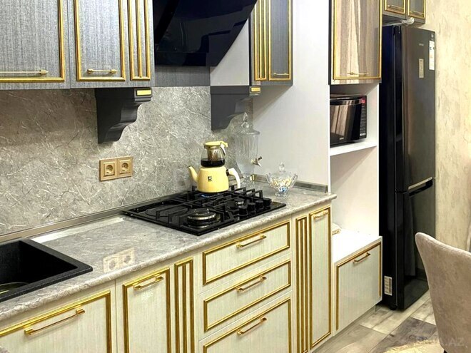 Satılır 3 otaqlı köhnə tikili 70 m², Qara Qarayev m., photo 14 from 23