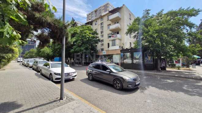Satılır 3 otaqlı köhnə tikili 70 m², Qara Qarayev m., photo 11 from 12