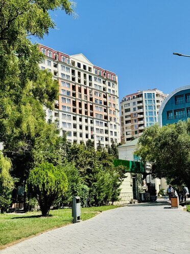 Продаётся 2-комн. новостройка 72 м², м. Нариман Нариманов, photo 1 from 11