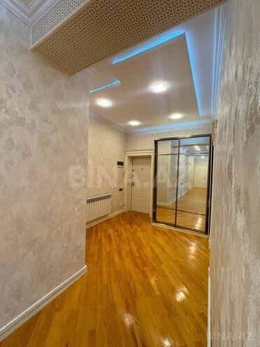 Сдаётся 4-комн. новостройка 150 м², м. Иншаатчылар, photo 17 from 32
